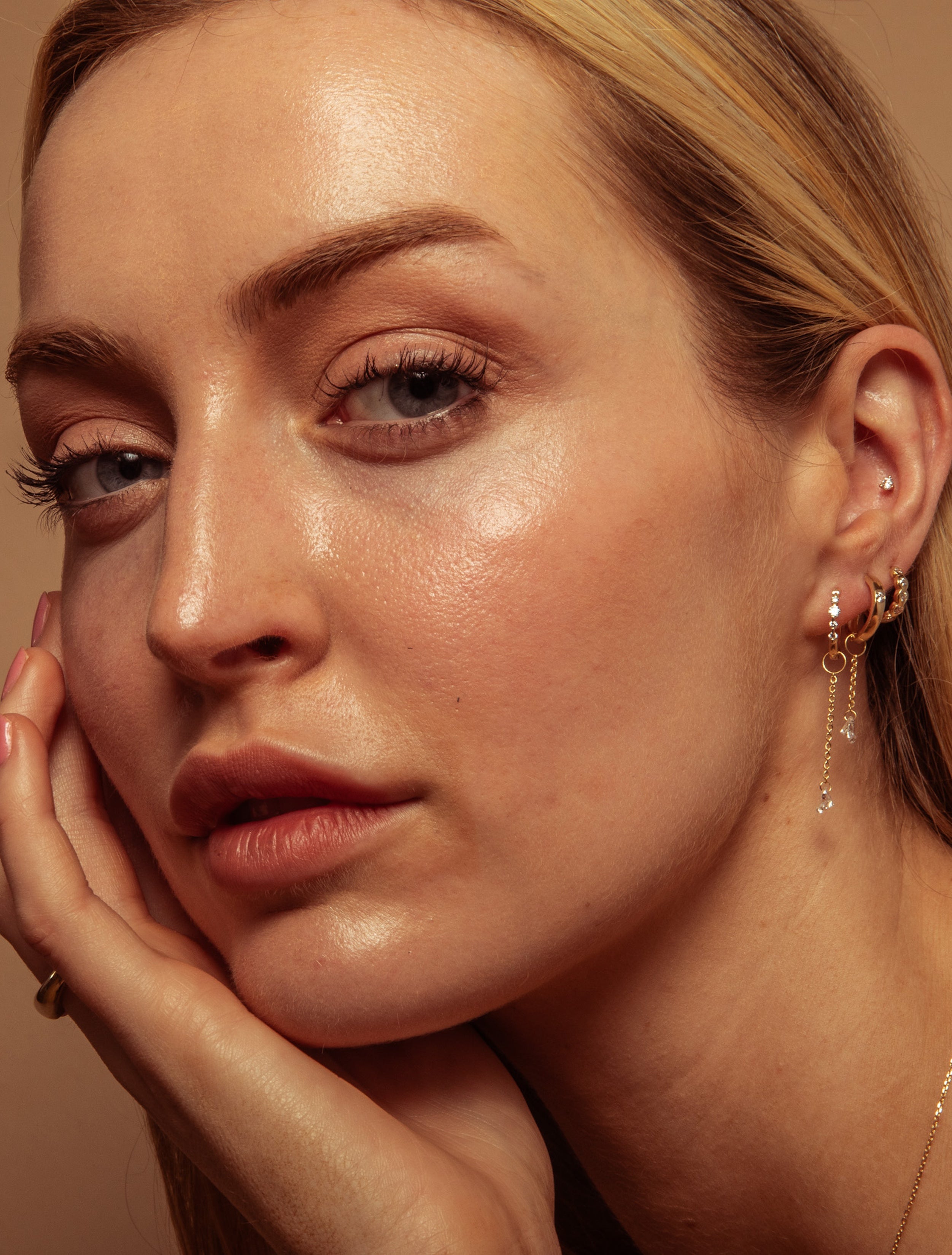 Wide Hoop with Diamond