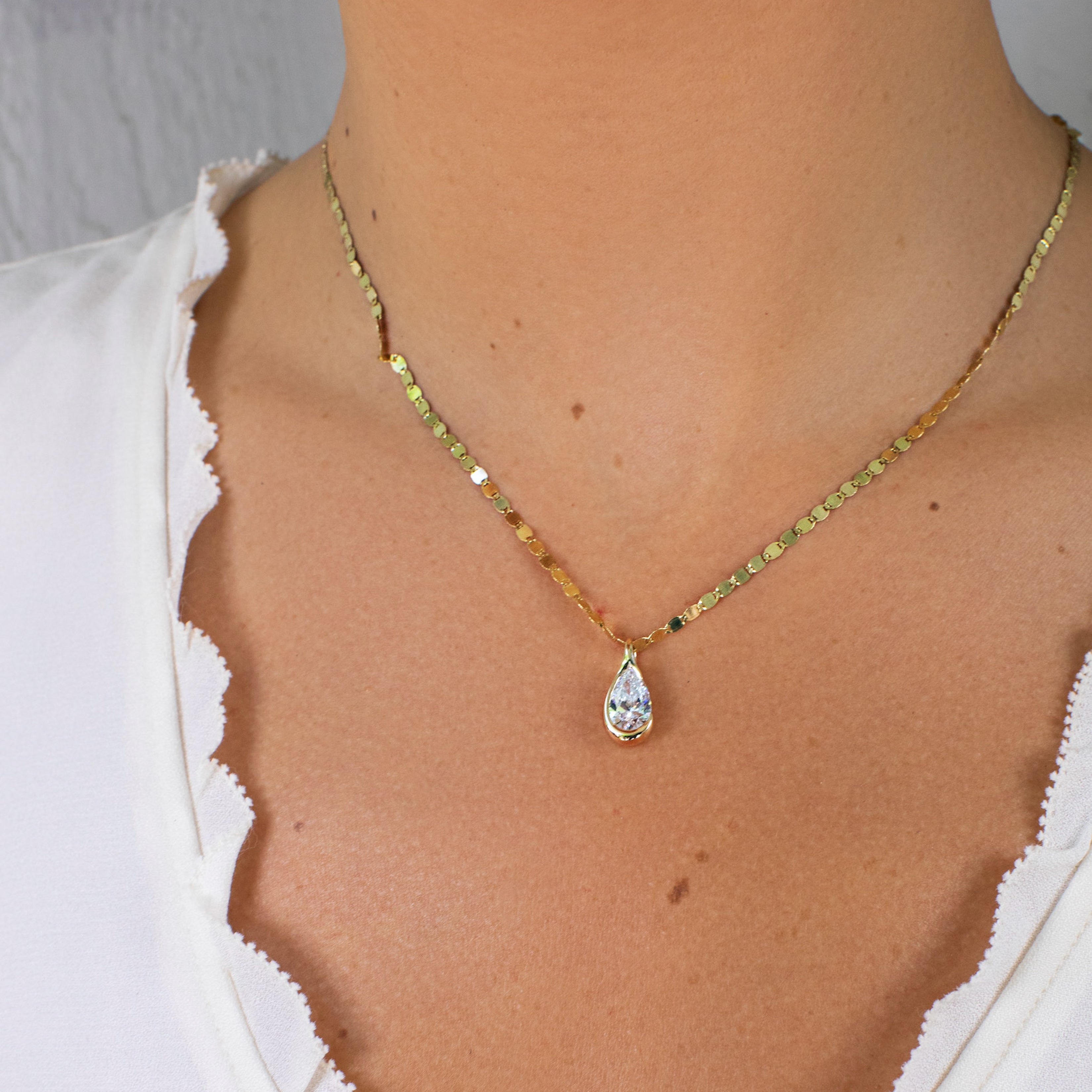 Droplet Pendant + Free Chain Necklace