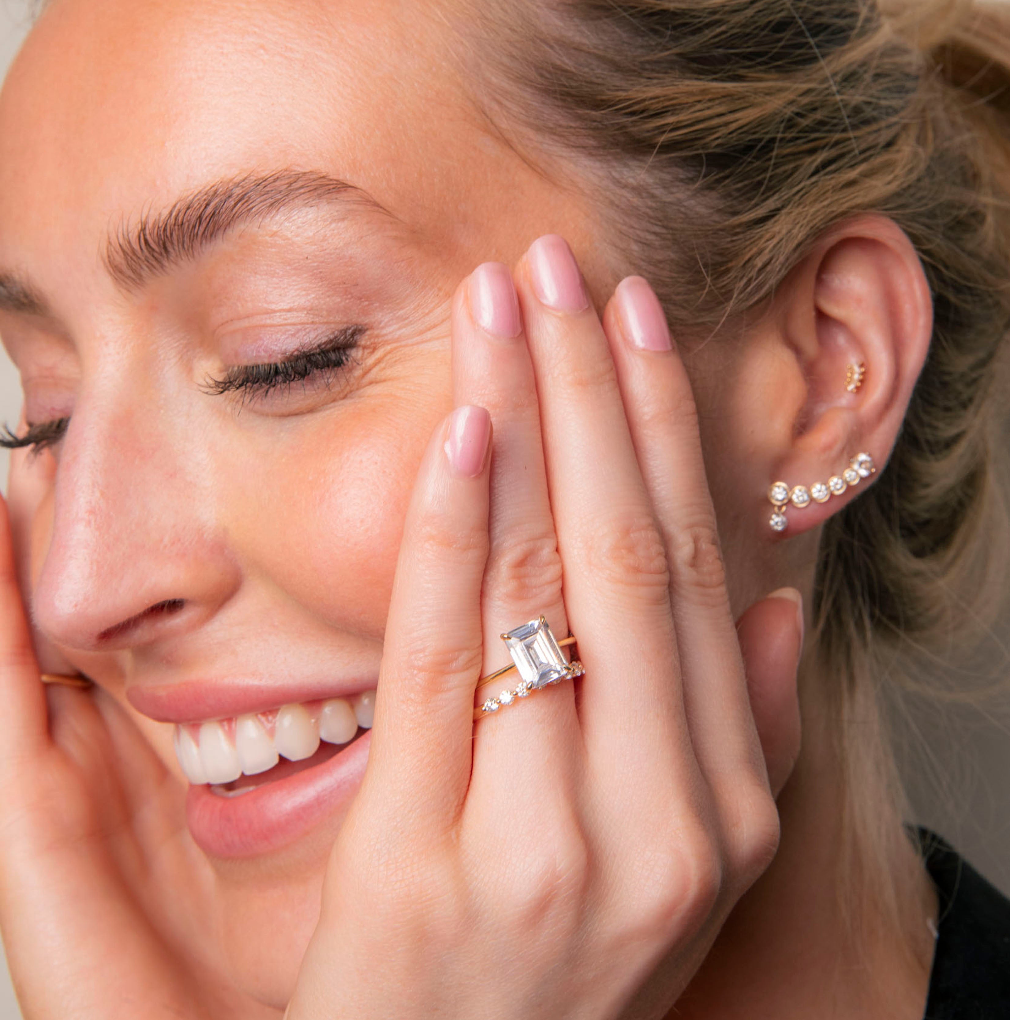 Single Prong Diamond Band