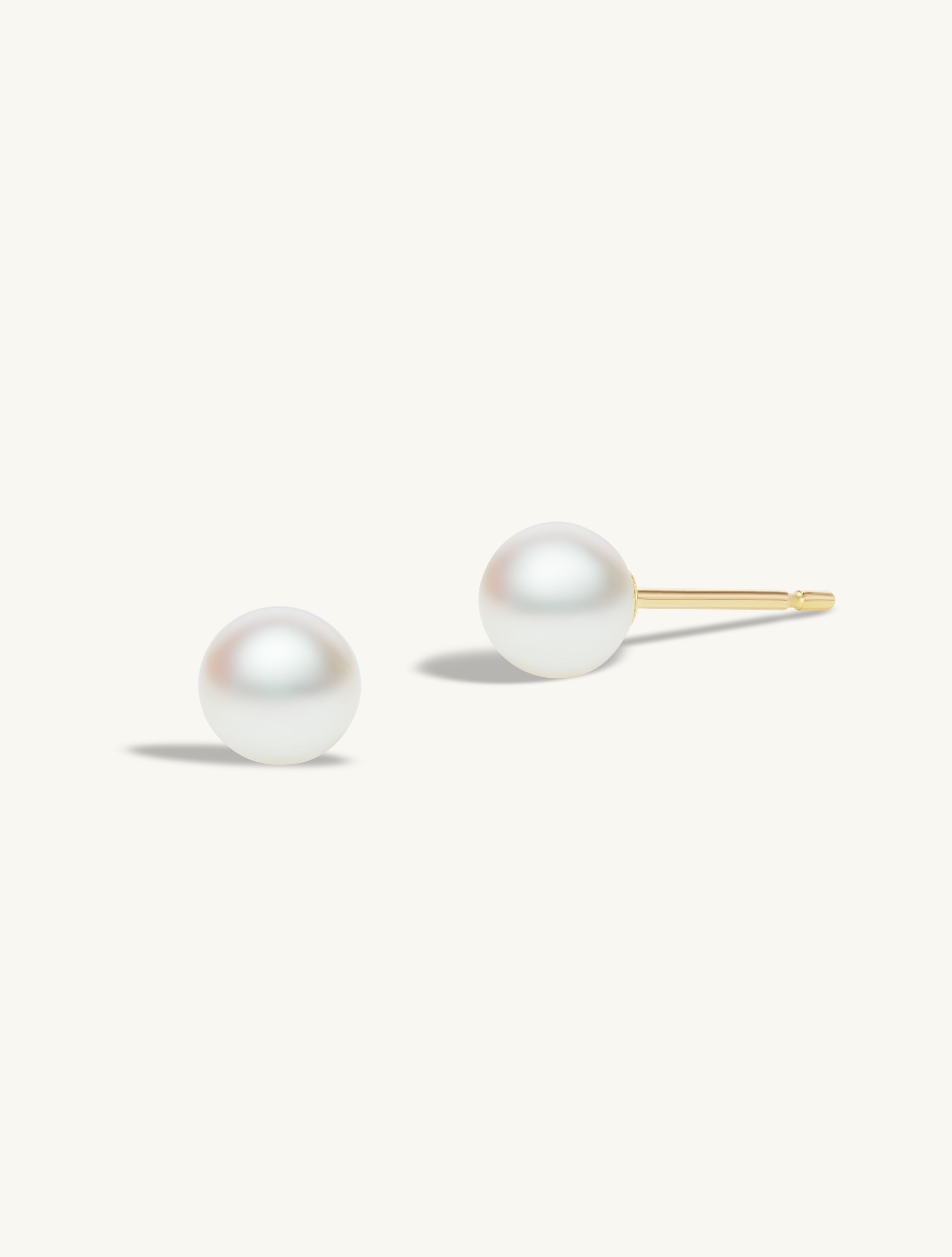 Pearl Stud