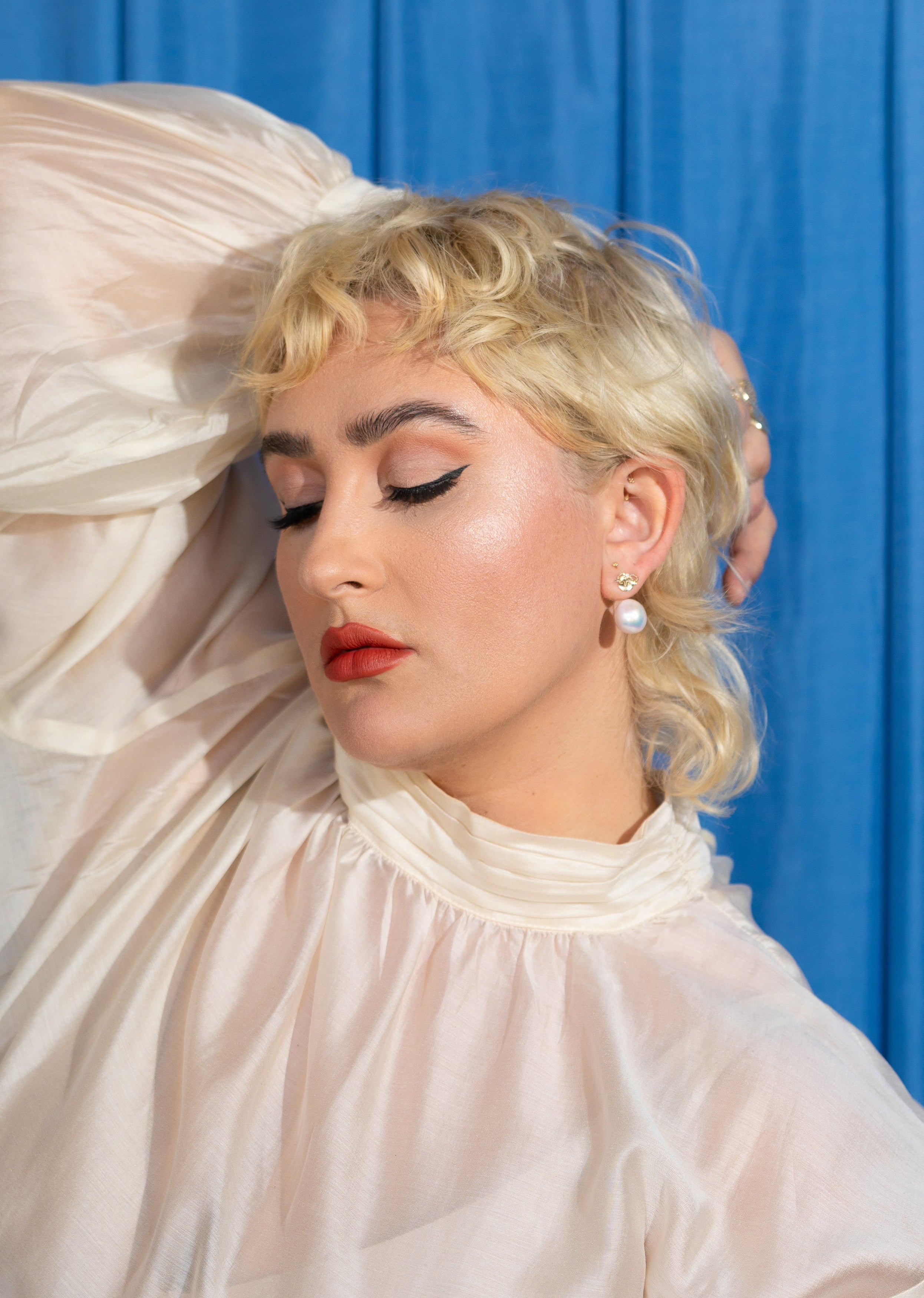 Diamond in Hand Studs with Pearl Earring Jacket