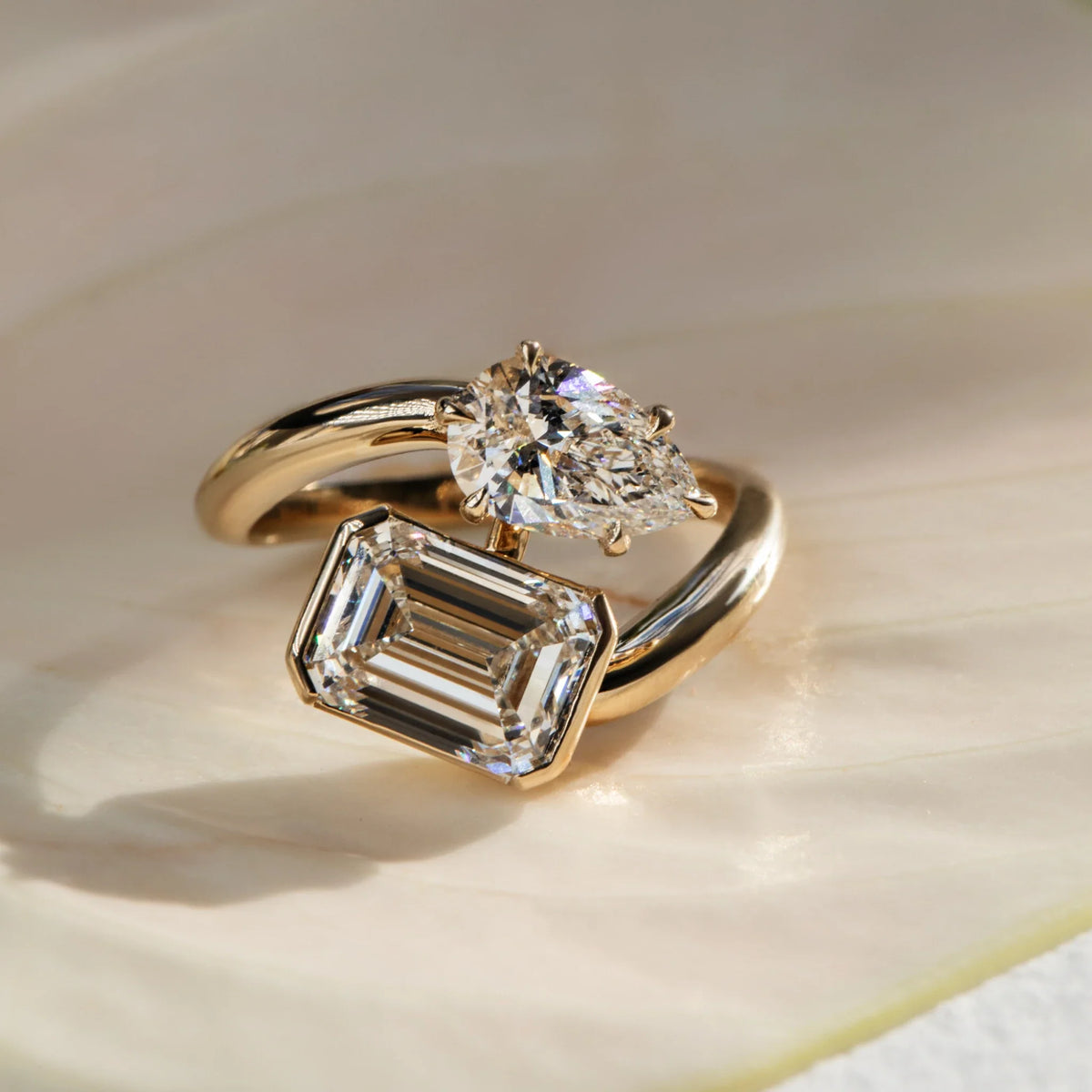Pear Moi et Toi - Emerald, 2.5CT