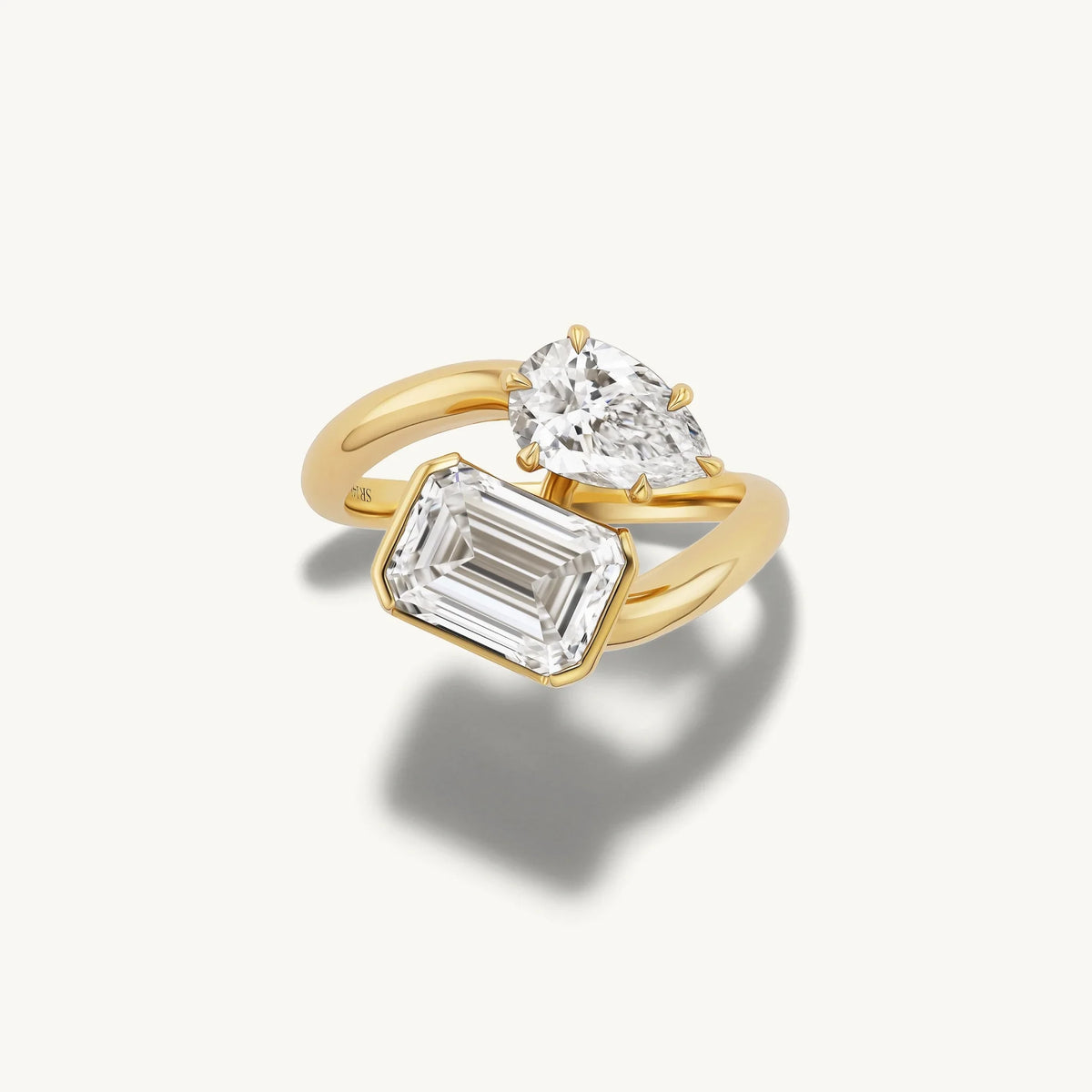 Pear Moi et Toi - Emerald, 2.5CT