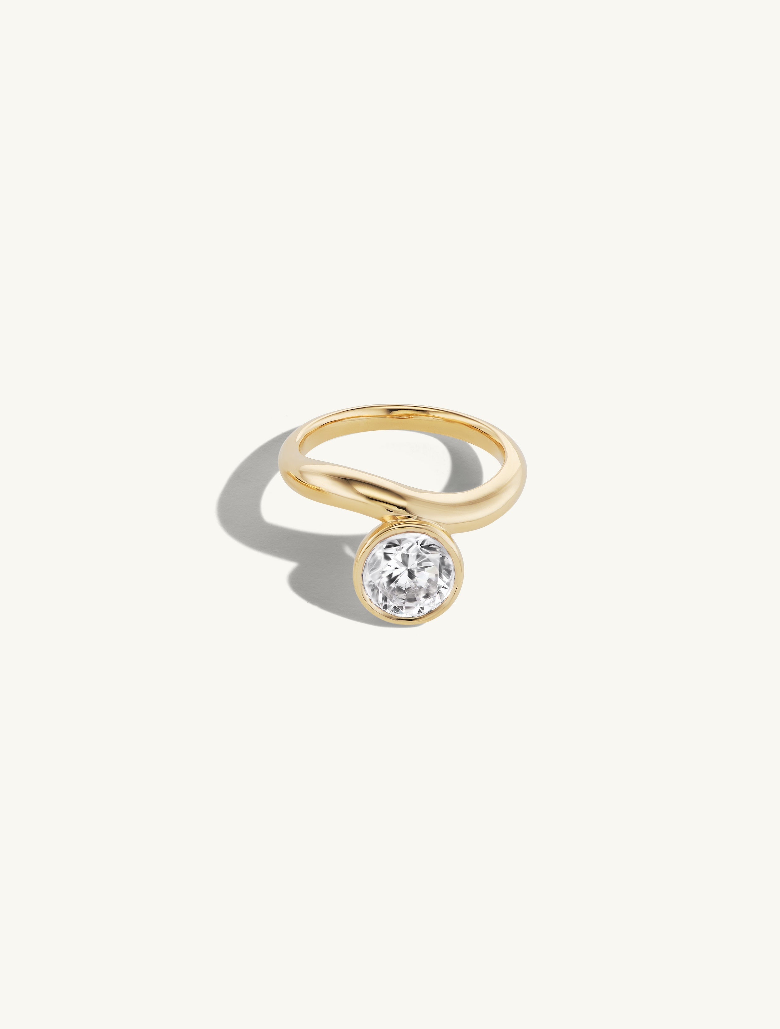 Solo Round Engagement Ring