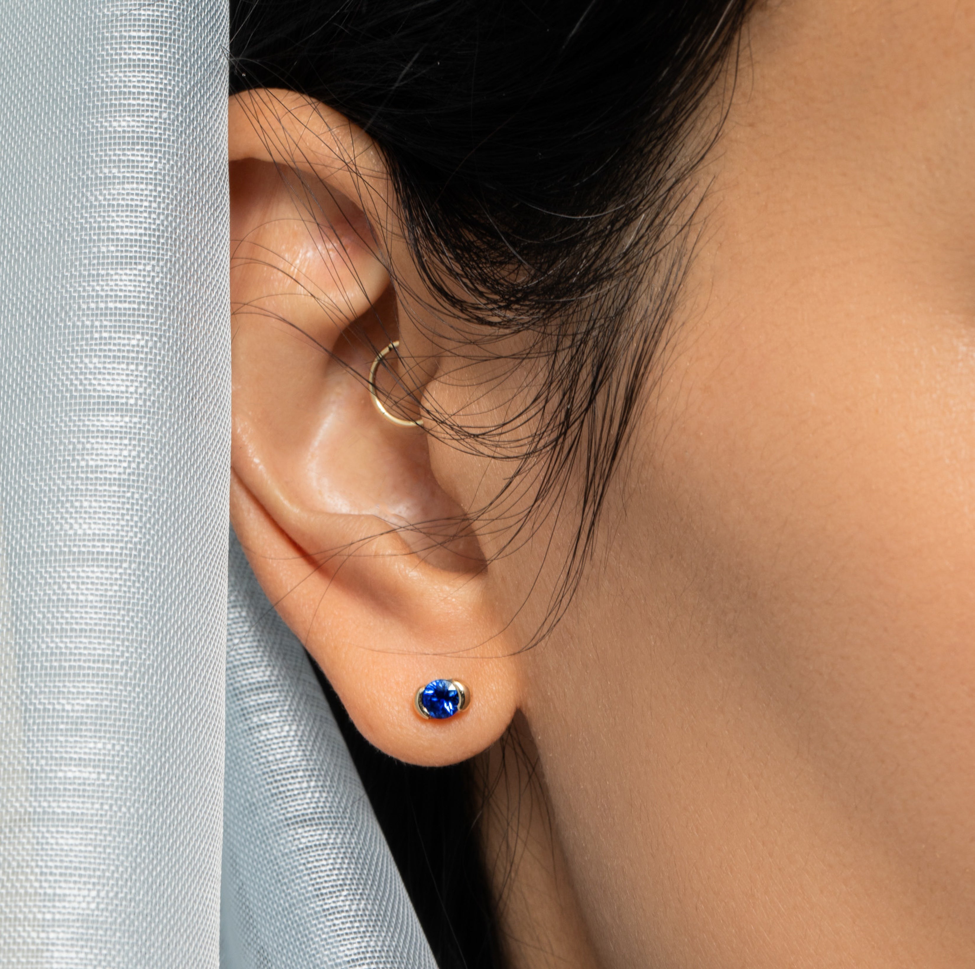 Blue Sapphire Sunrise Stud