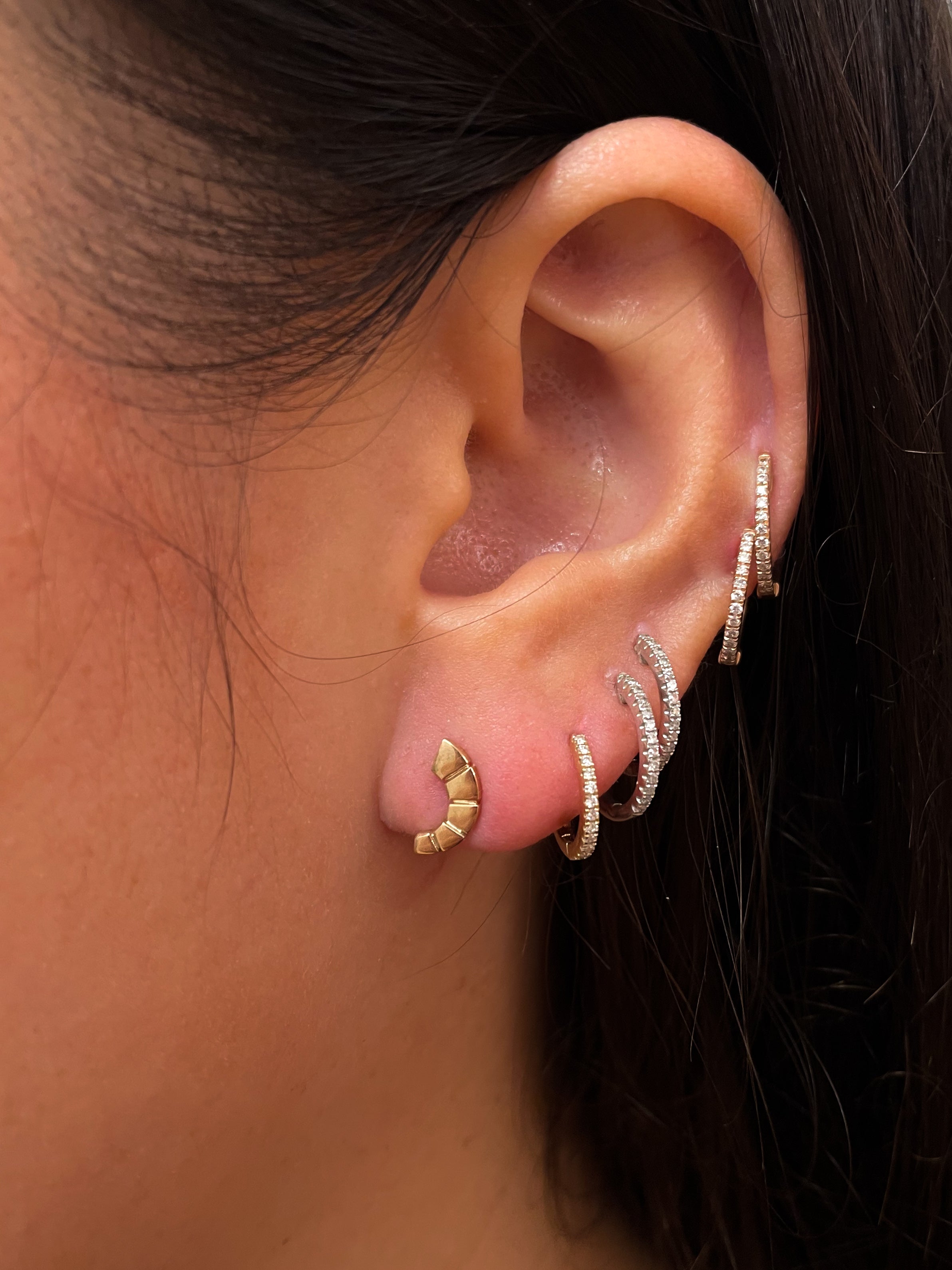 Ridged Crescent Stud