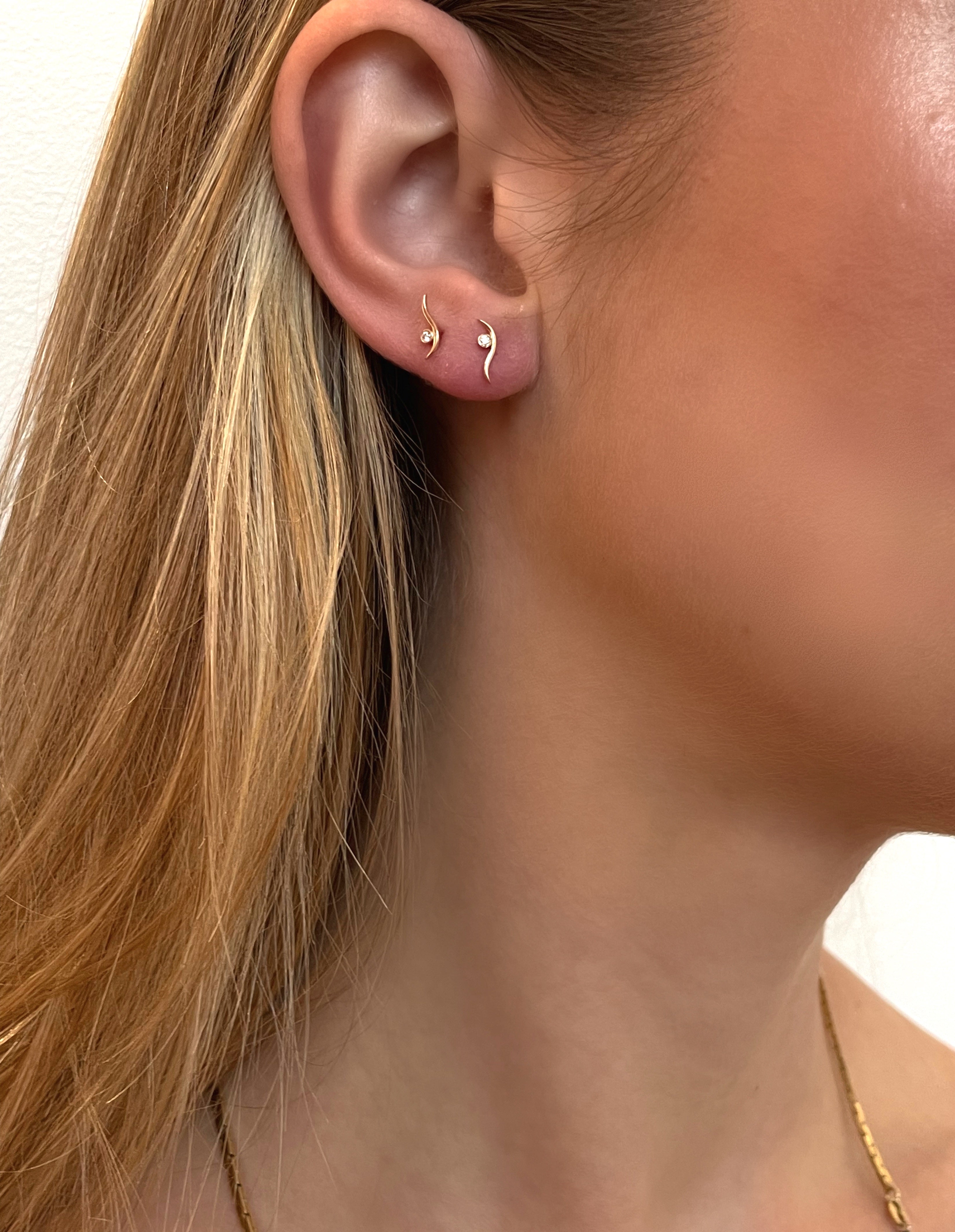 Balance Curve Stud