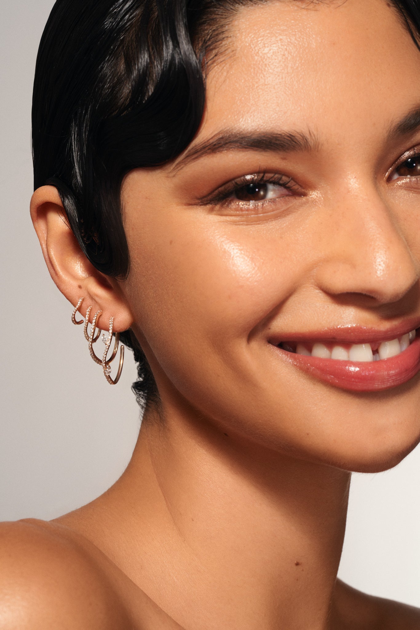 Medium Pave Sway Hoops