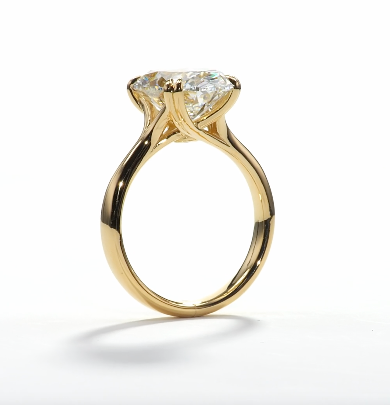 Oval Engagement Ring