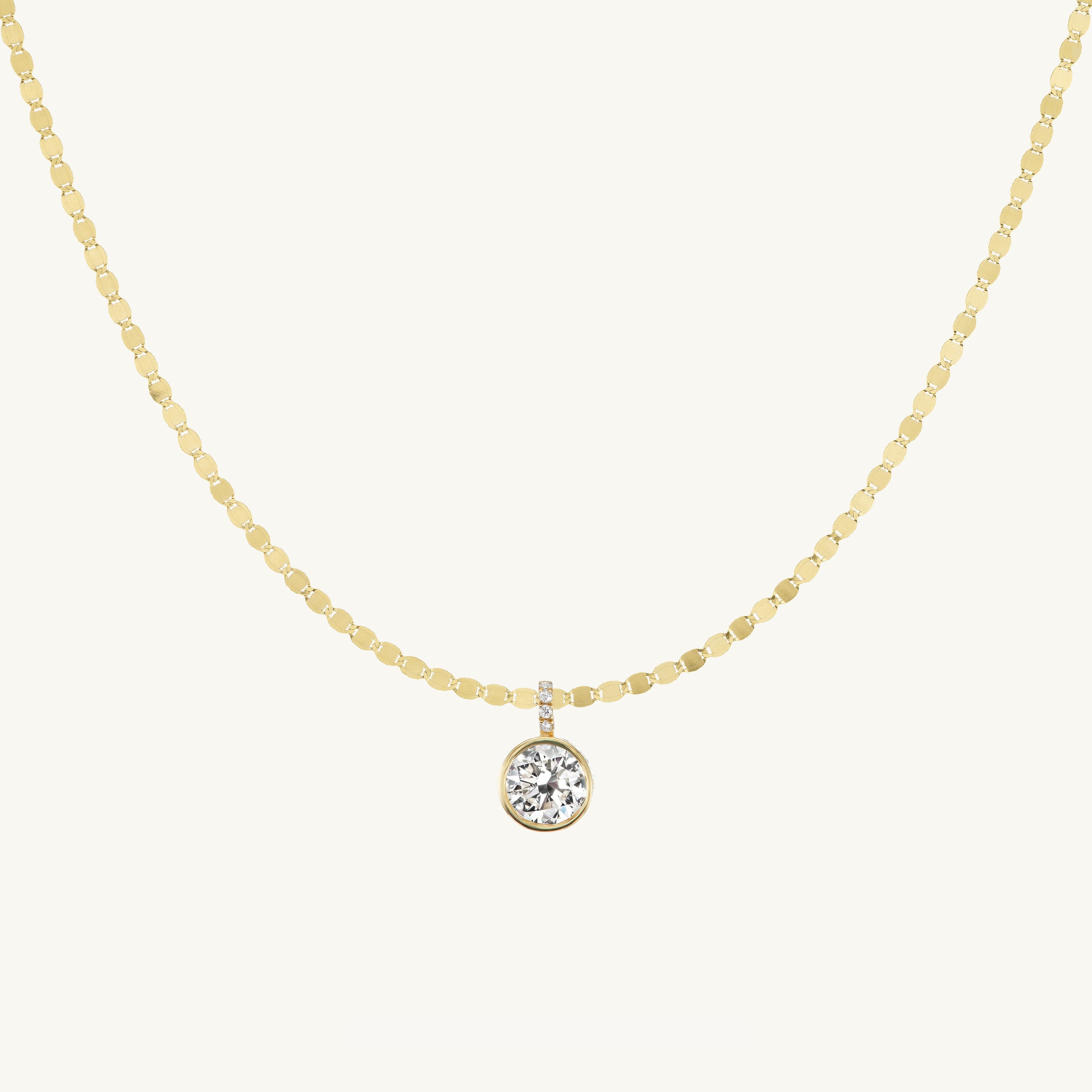 Round Pendant + Free Chain Necklace