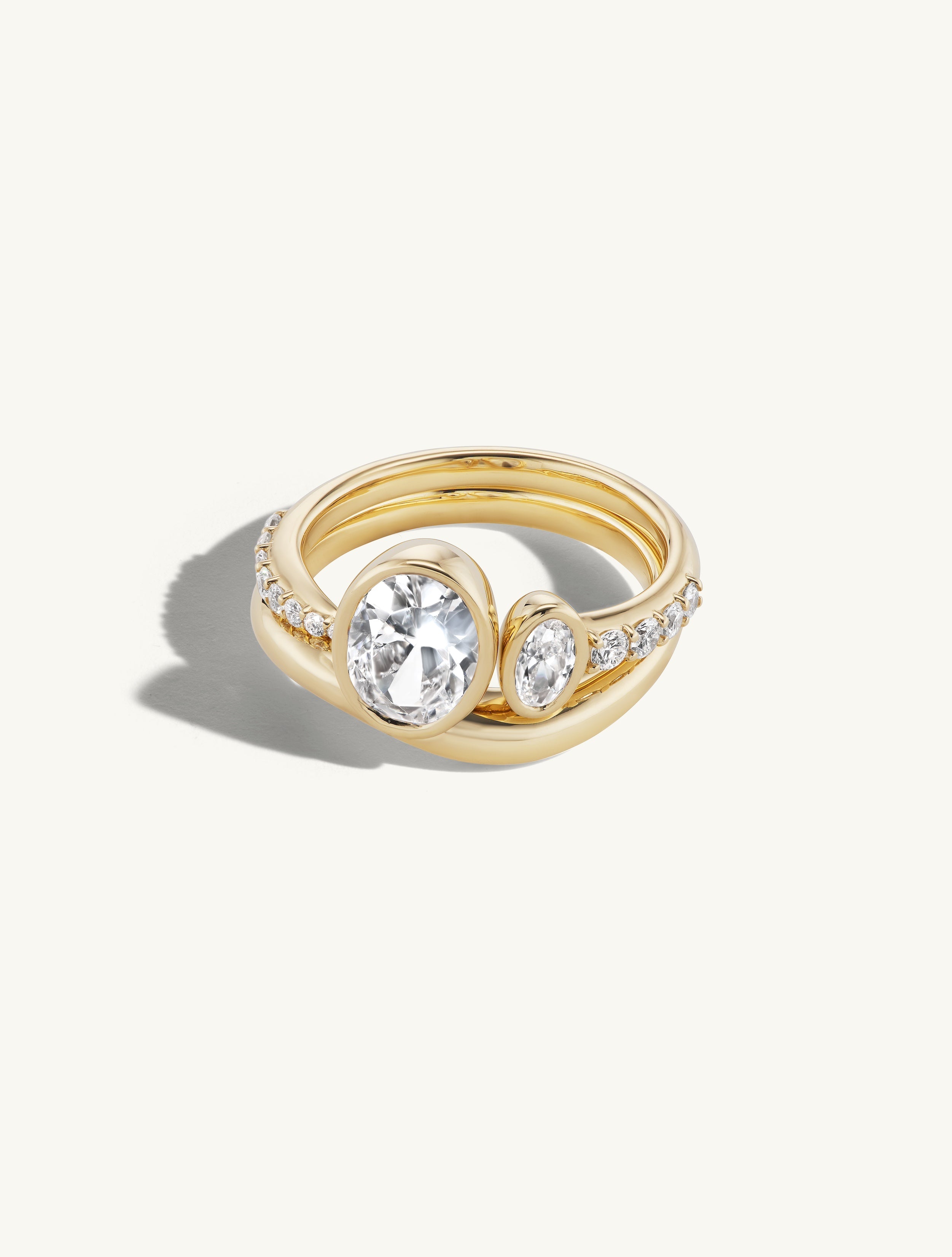 Solo Oval Engagement Ring