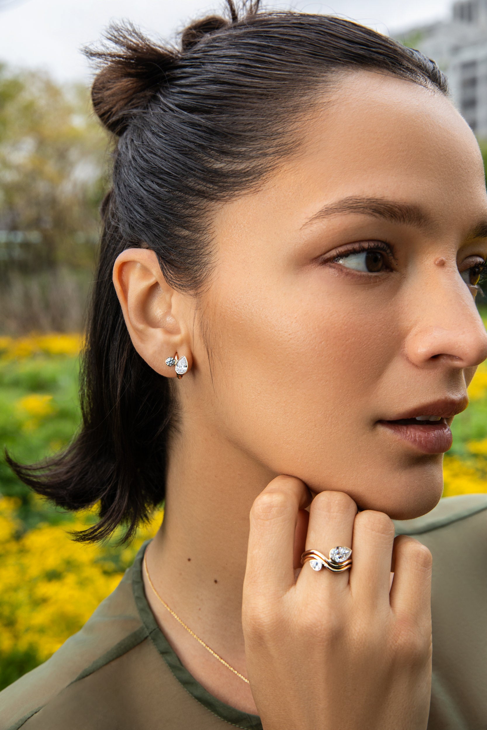 Large Pear Trace Ring