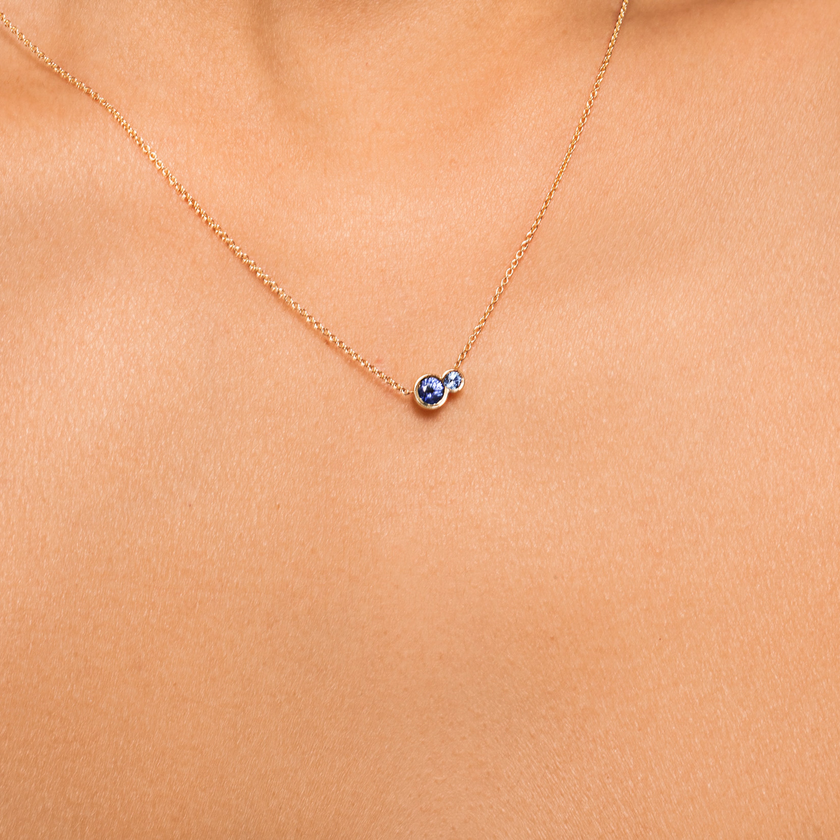 Blue Sapphire Duet Round Pendant