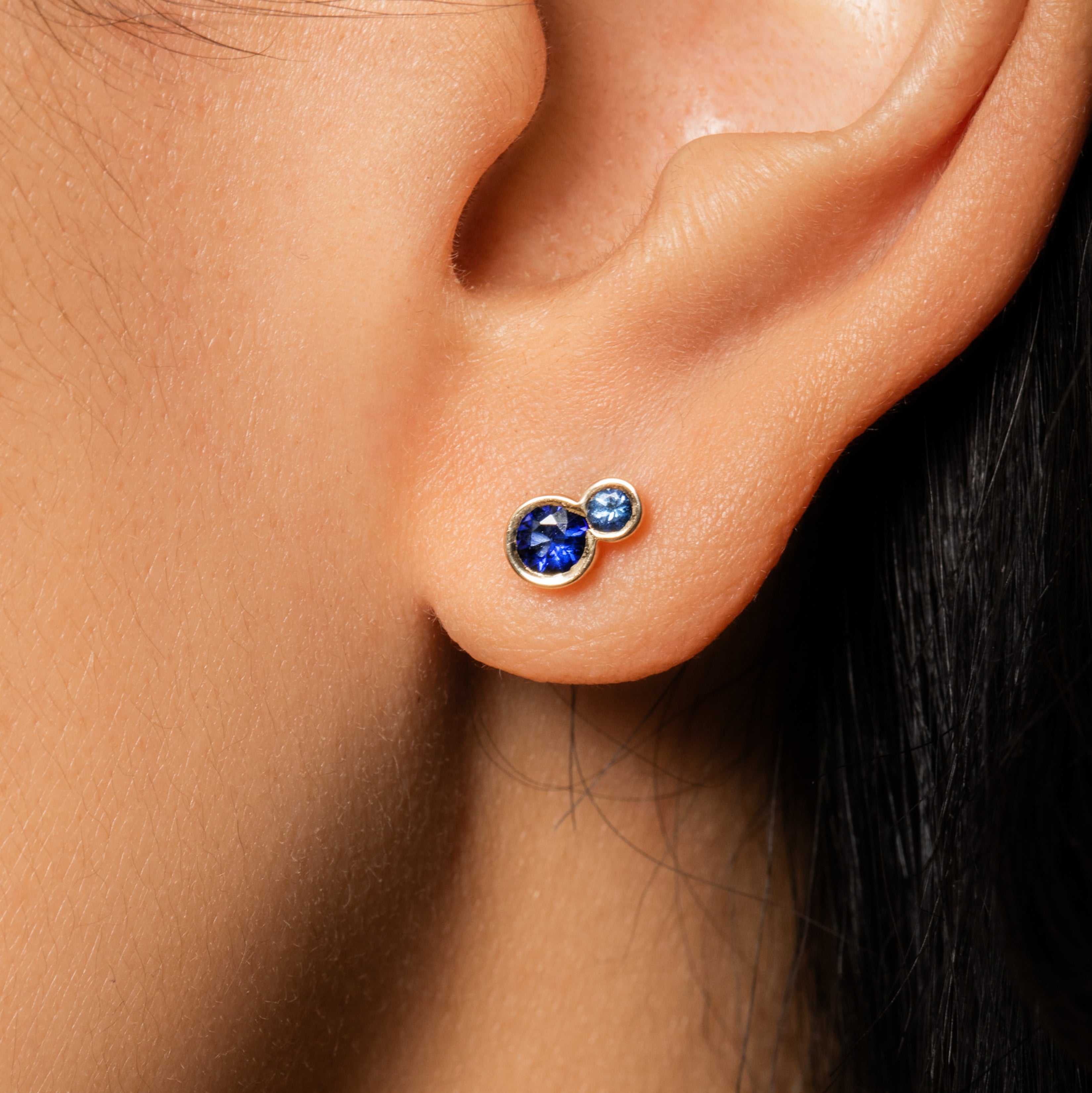 Blue Sapphire Duet Round Stud