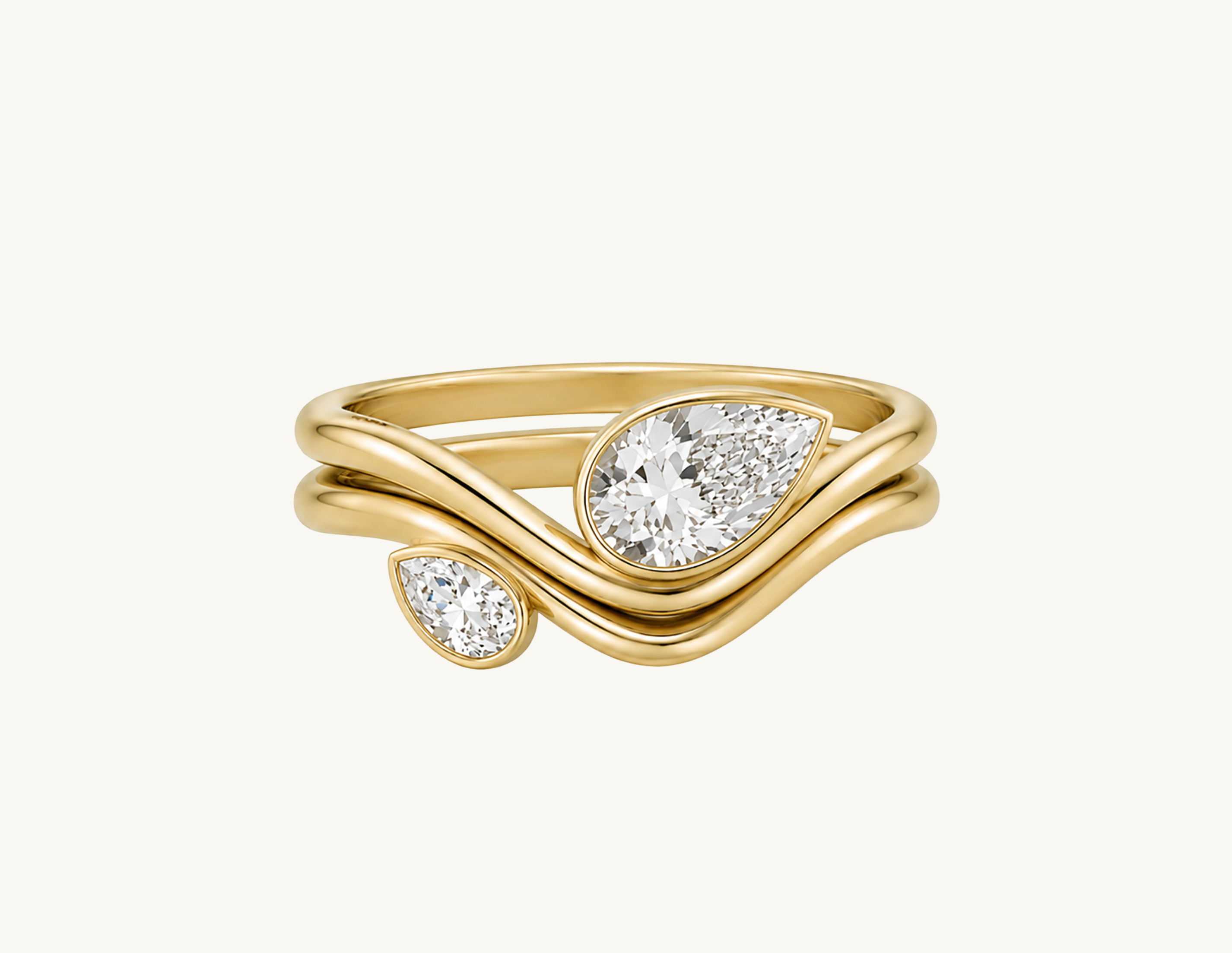 Large Pear Trace Ring