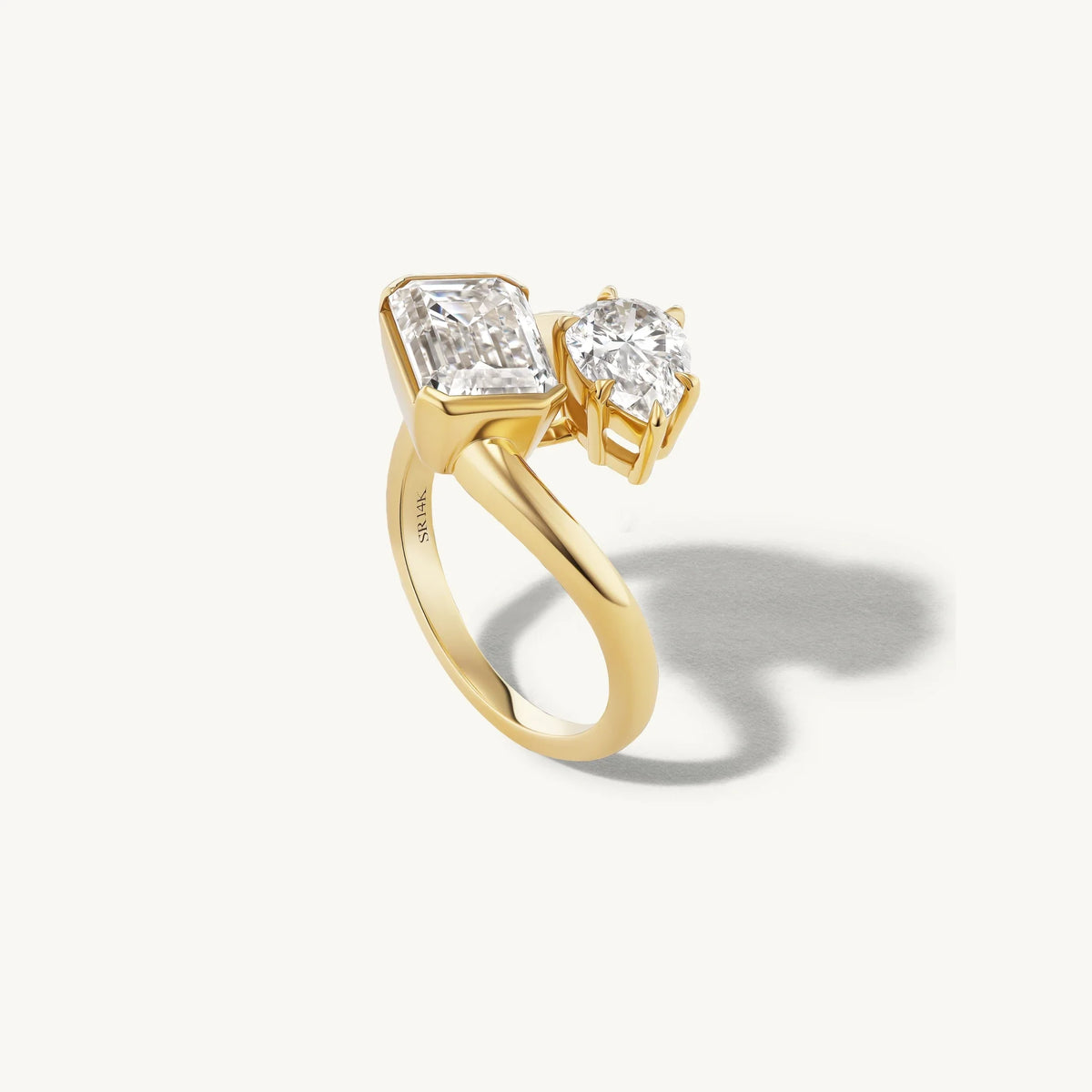 Pear Moi et Toi - Emerald, 2.5CT