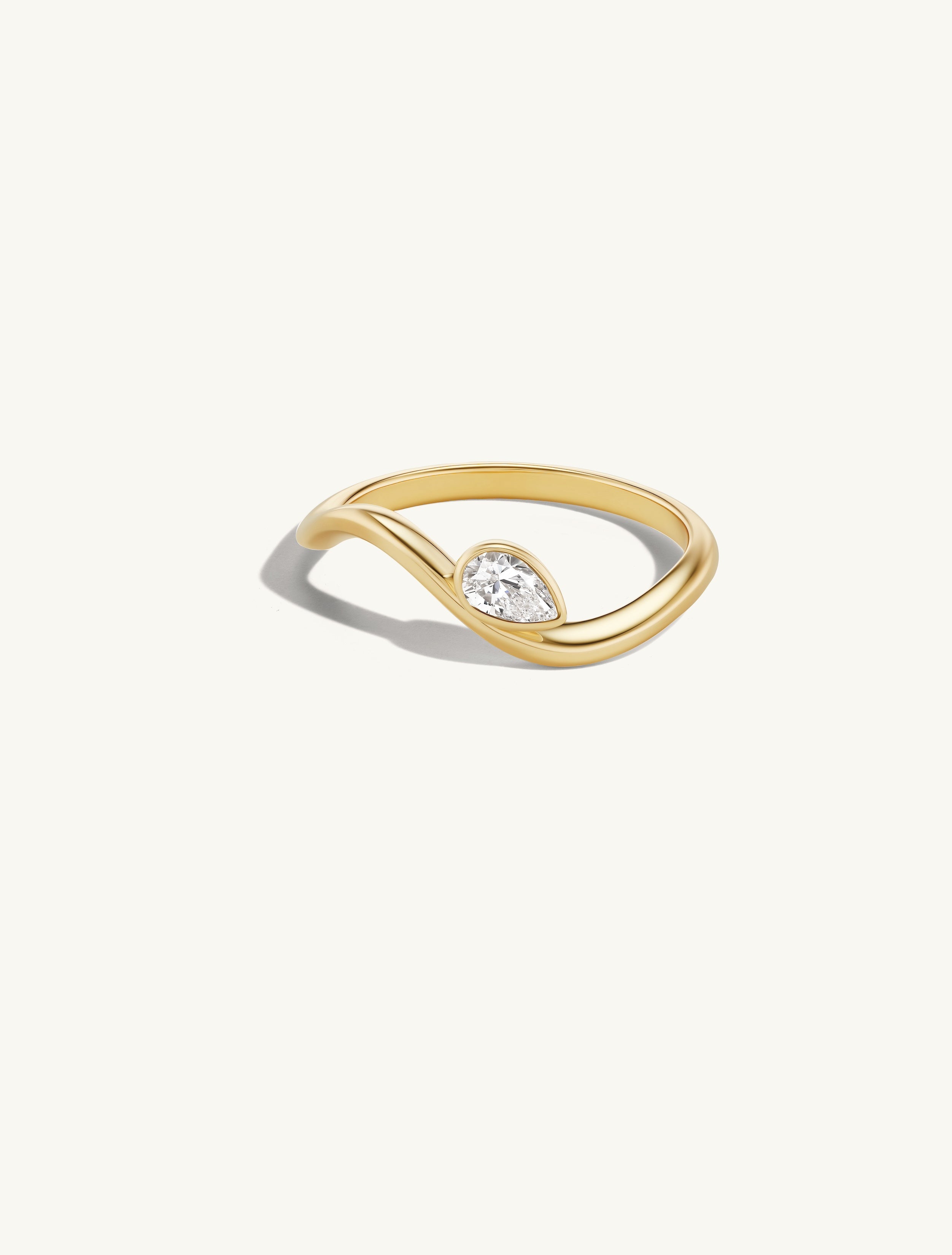 Small Pear Trace Ring