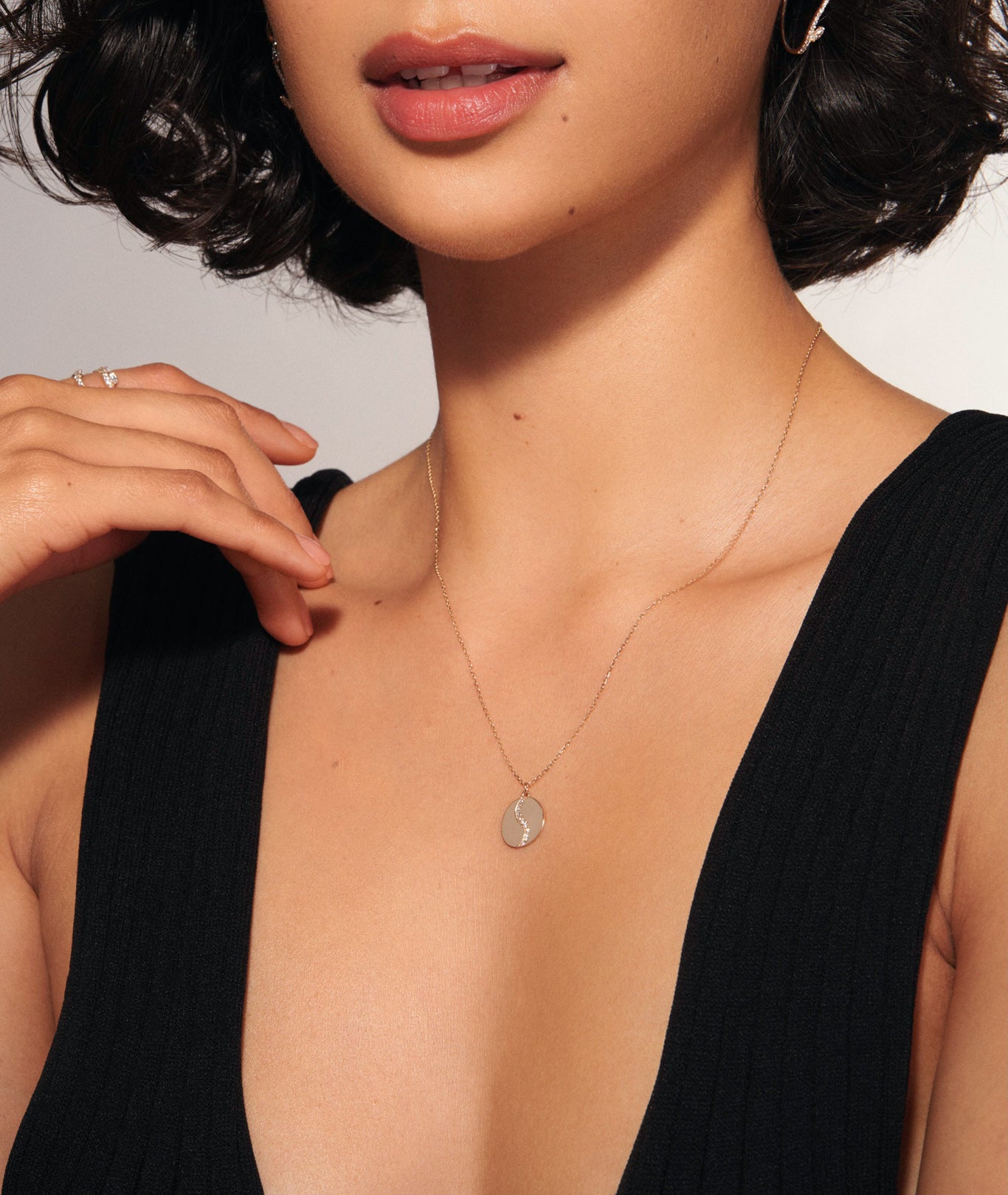 Pave Sway Disk Pendant